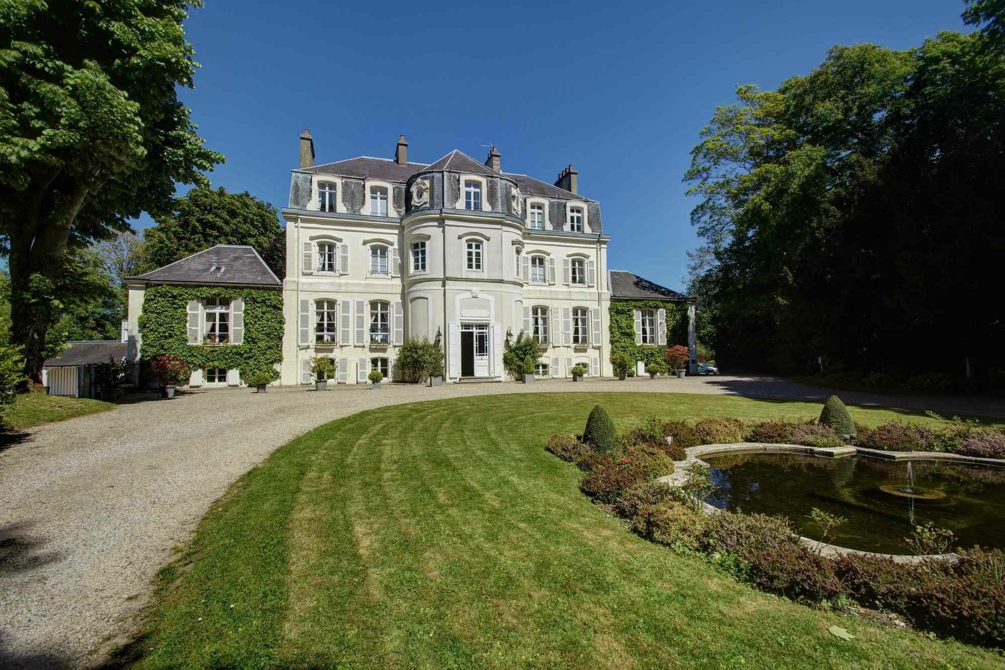 Najeti Hôtel Château Cléry Hesdin-lʼAbbé Exterior foto